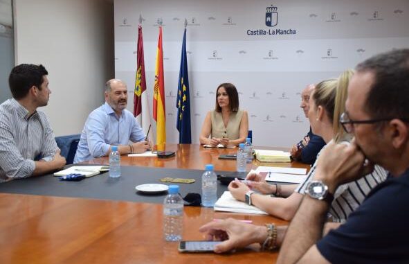 El-Gobierno-de-Castilla-La-Mancha-reafirma-su-compromiso-con-la-lucha-contra-el-intrusismo-en-la-actividad-de-los-guias-turisticos-en-la-region