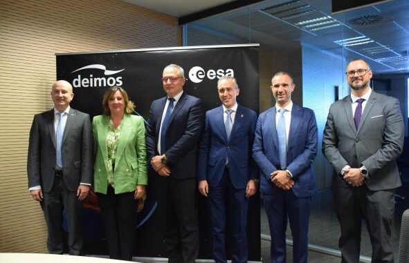 El-Gobierno-regional-valora-que-Puertollano-se-consolide-como-polo-en-la-industria-aeroespacial-europea-gracias-a-Deimos-y-la-mision-DRACO