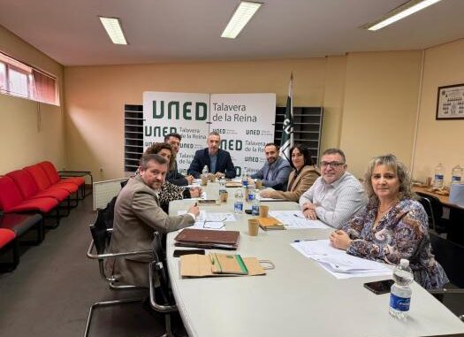 El-Gobierno-regional-consolida-la-aportacion-economica-a-la-UNED-en-Castilla-La-Mancha-y-muestra-su-compromiso-con-las-titulaciones-que-oferta