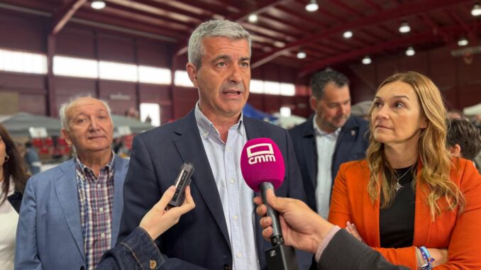 Alvaro-Gutierrez-Quien-siempre-ha-defendido-el-agua-de-CLM-en-las-instituciones-europeas-ha-sido-el-presidente-Page