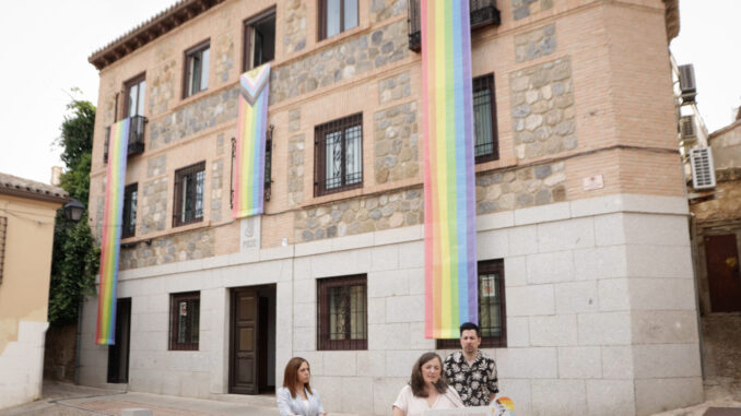 El-PSOE-de-CLM-presenta-su-campana-del-Orgullo-LGTBI-bajo-el-titulo-‘Una-Castilla-La-Mancha-Orgullosa